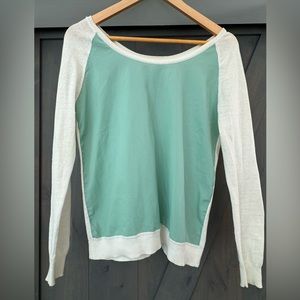 Gorgeous aqua and cream featherweight color block sweater